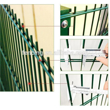 Double Wire Fence fabricant